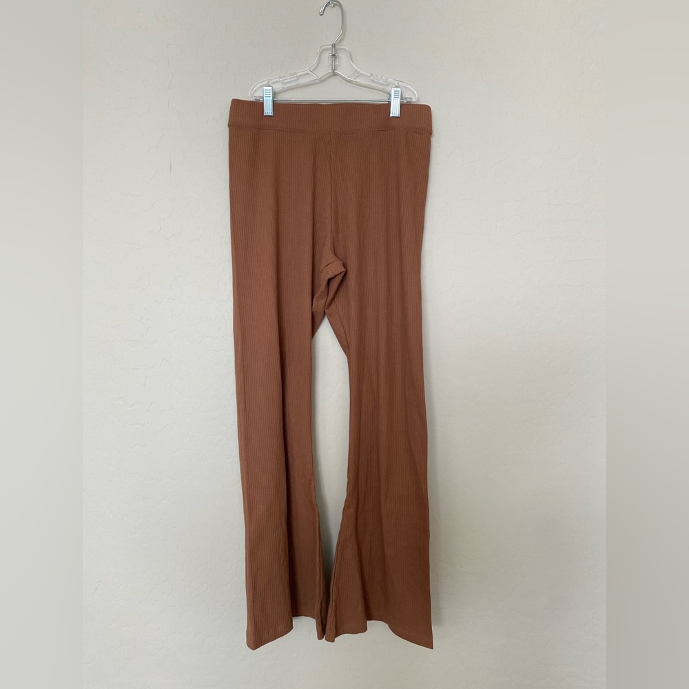 NWT PINK Victoria's Secret Stretch Cotton Ribbed Flare Legging